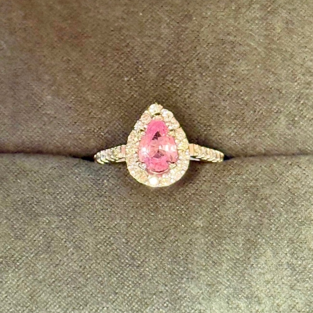 1.17ct Pink Sapphire and Diamond Ring, 14KT white gold. Size 5.5.